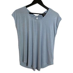 NWT Bobeau Light Blue Top Scallop Lace Trim Twist Keyhole Back Size Small